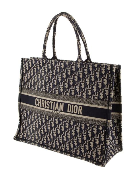 christian dior handbags outlet uk|christian dior tote bag clearance.